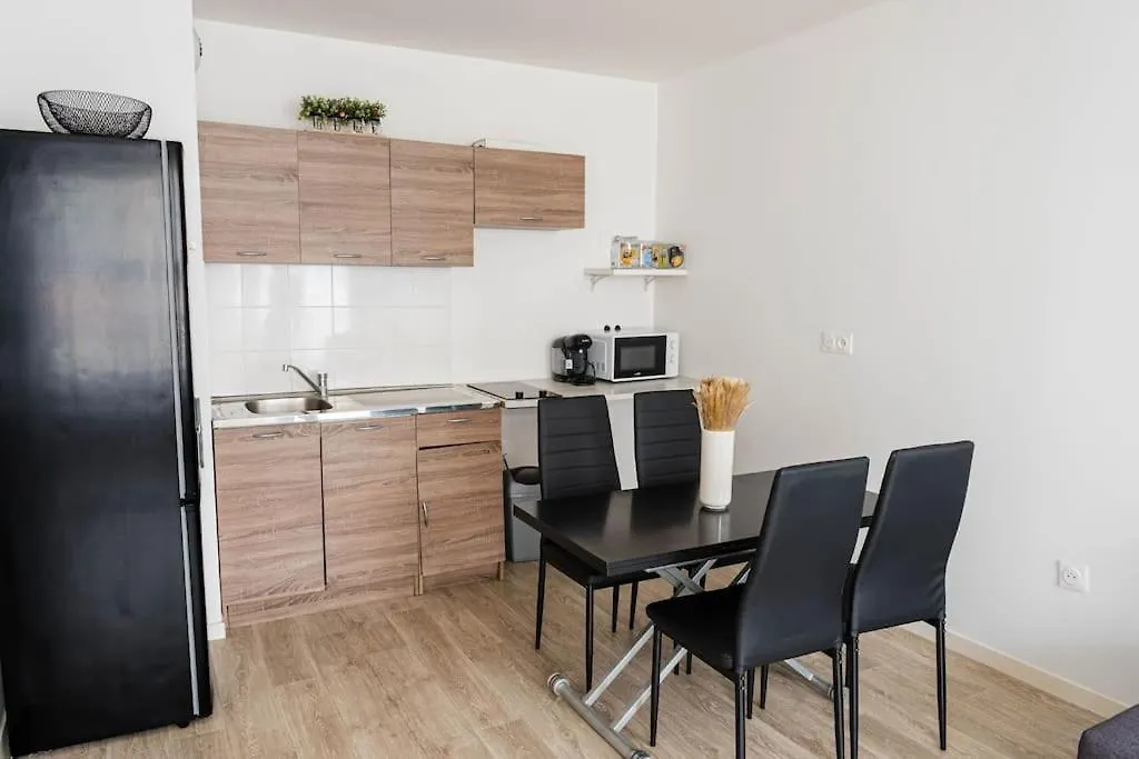 Apartman L'Escapade Confortable Le Blanc-Mesnil